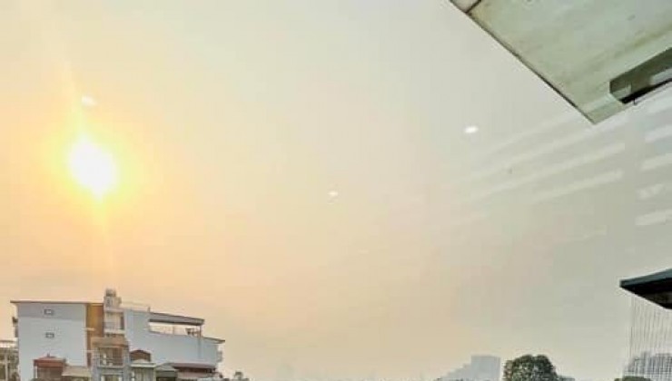 Chính chủ nhờ bán gấp Mặt Phố Tây Hồ, view Hồ có vỉa hè, 8 tầng thang máy, 105m, 46 Tỷ.